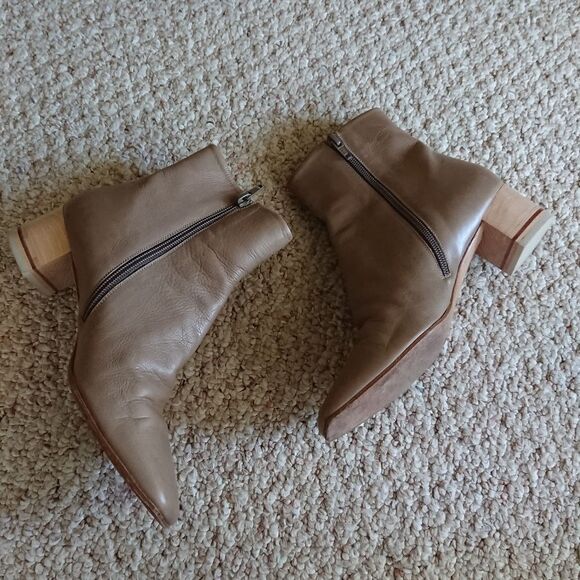 Coclico Taupe Leather Ankle Boots size 37.5